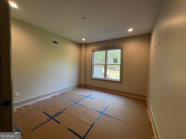 260 Edgewater Trail S, Toccoa, GA 30577