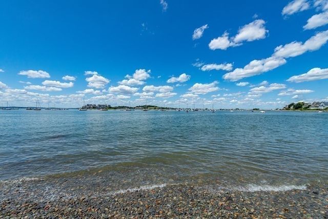 158 Cadish Ave, Hull, MA 02045