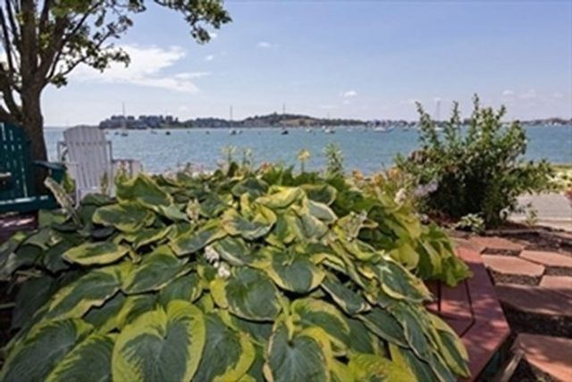 158 Cadish Ave, Hull, MA 02045