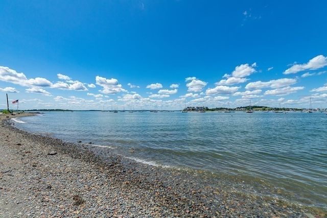 158 Cadish Ave, Hull, MA 02045