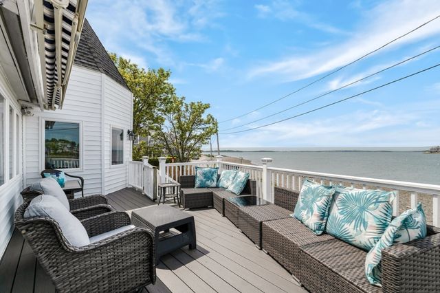 158 Cadish Ave, Hull, MA 02045