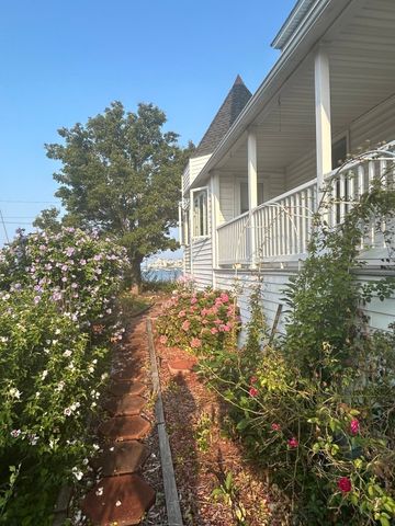 158 Cadish Ave, Hull, MA 02045