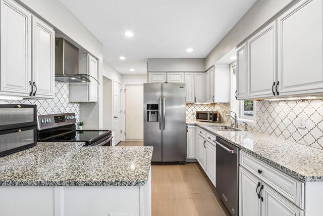 1 Beihoffer Court, Madison, WI 53719