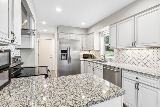 1 Beihoffer Court, Madison, WI 53719