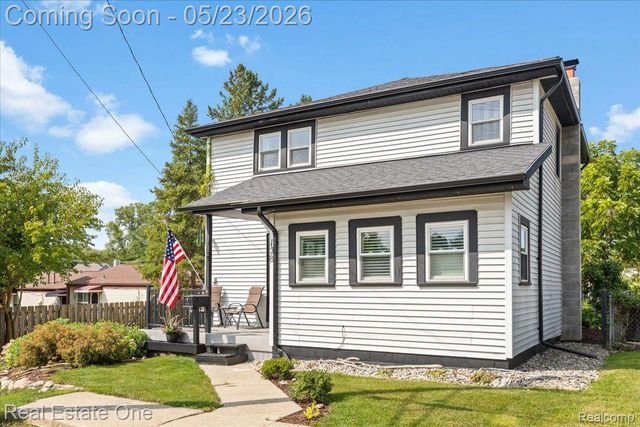 128 S SLATER Street, Lake Orion Village, MI 48362