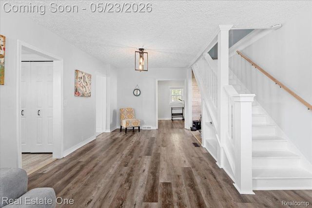 128 S SLATER Street, Lake Orion Village, MI 48362