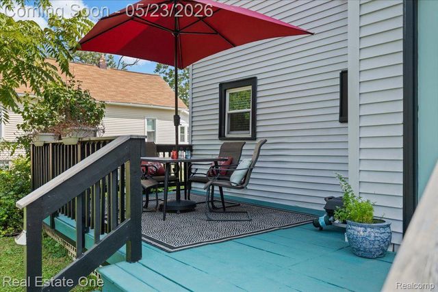 128 S SLATER Street, Lake Orion Village, MI 48362
