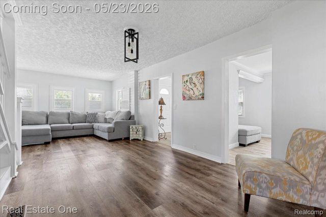 128 S SLATER Street, Lake Orion Village, MI 48362