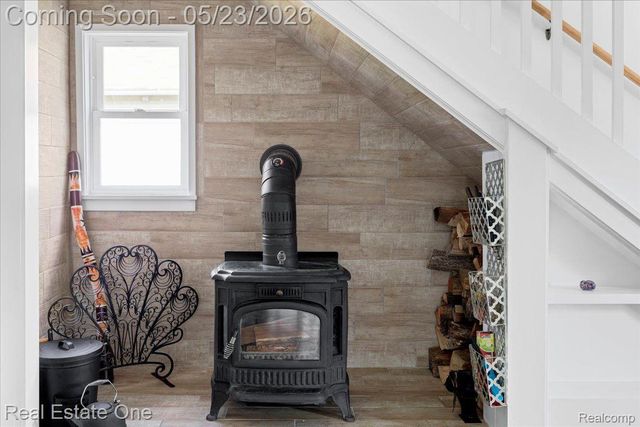 128 S SLATER Street, Lake Orion Village, MI 48362