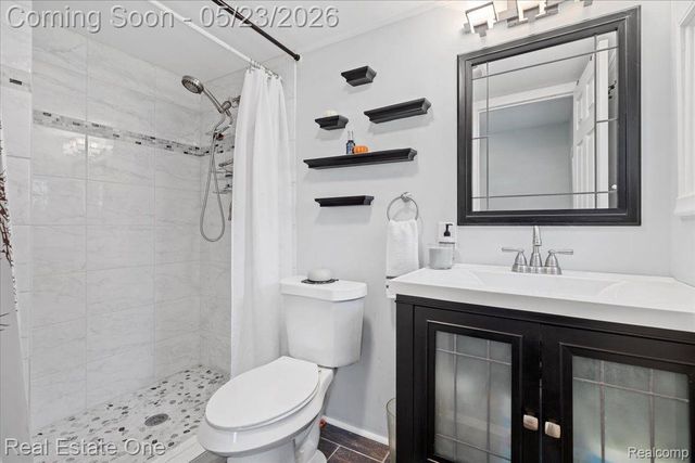 128 S SLATER Street, Lake Orion Village, MI 48362