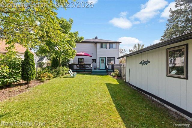 128 S SLATER Street, Lake Orion Village, MI 48362