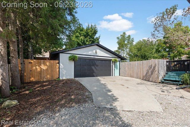 128 S SLATER Street, Lake Orion Village, MI 48362
