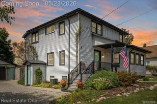 128 S SLATER Street, Lake Orion Village, MI 48362