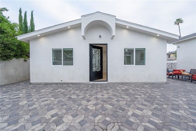 15148 Domino Street, Sherman Oaks, CA 91411