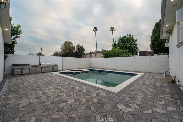 15148 Domino Street, Sherman Oaks, CA 91411