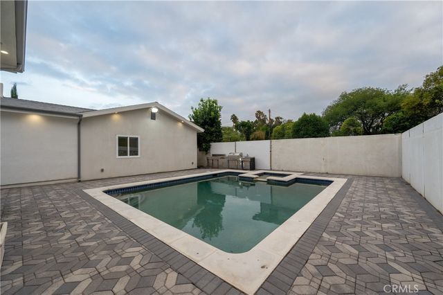 15148 Domino Street, Sherman Oaks, CA 91411