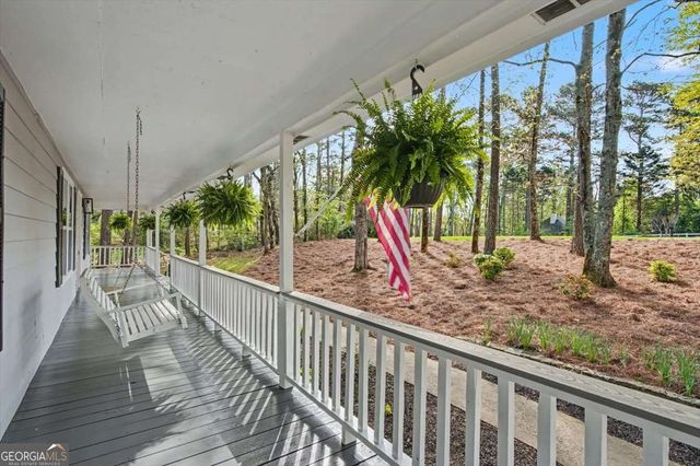 537 Toonigh Road, Woodstock, GA 30188