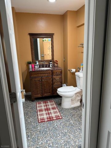 41 N 11Th St, Paterson City, NJ 07522