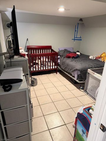 41 N 11Th St, Paterson City, NJ 07522