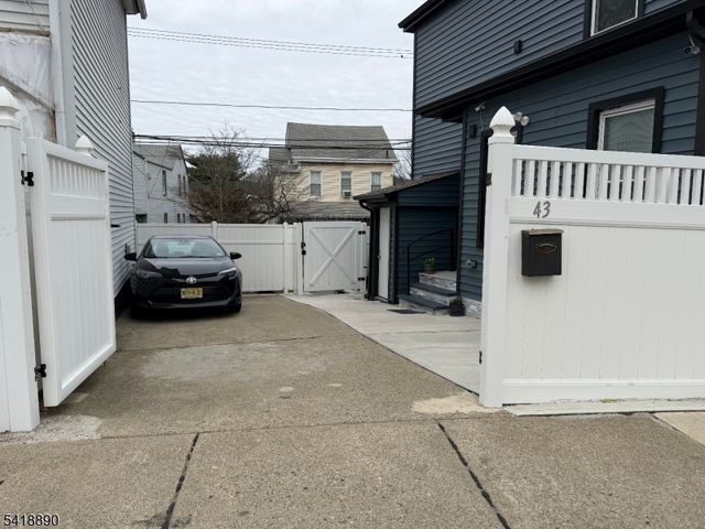 41 N 11Th St, Paterson City, NJ 07522