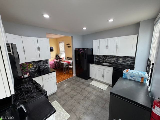 41 N 11Th St, Paterson City, NJ 07522