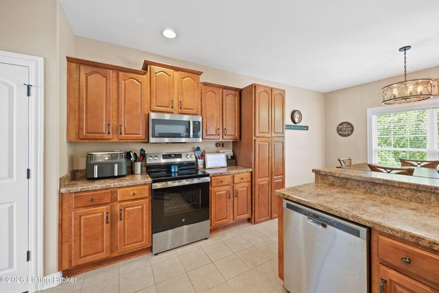 540 River Park Blvd, Taylorsville, KY 40071