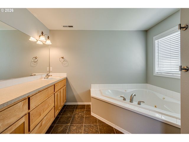 210 TSUGAWA Ct, Woodland, WA 98674