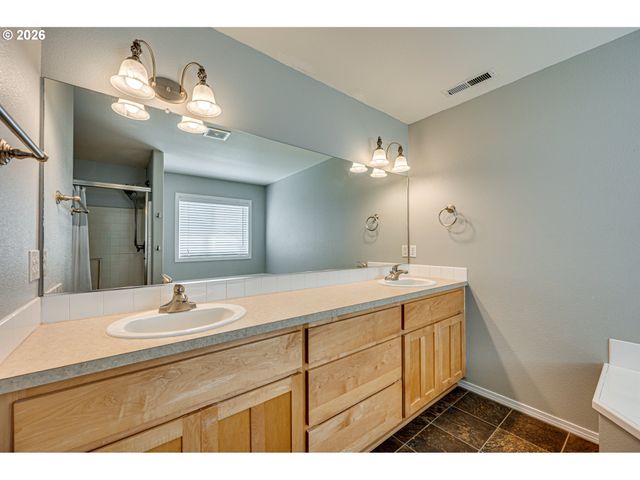 210 TSUGAWA Ct, Woodland, WA 98674
