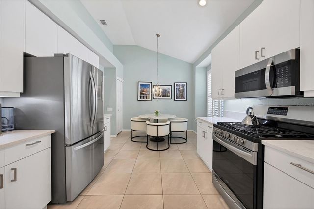 7916 HAMPTON COURT, University Park, FL 34201