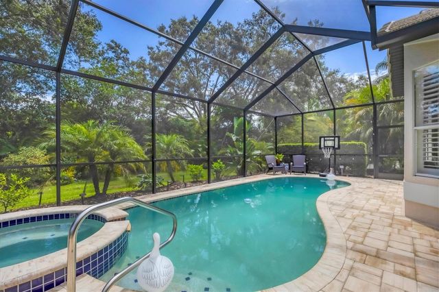 7916 HAMPTON COURT, University Park, FL 34201