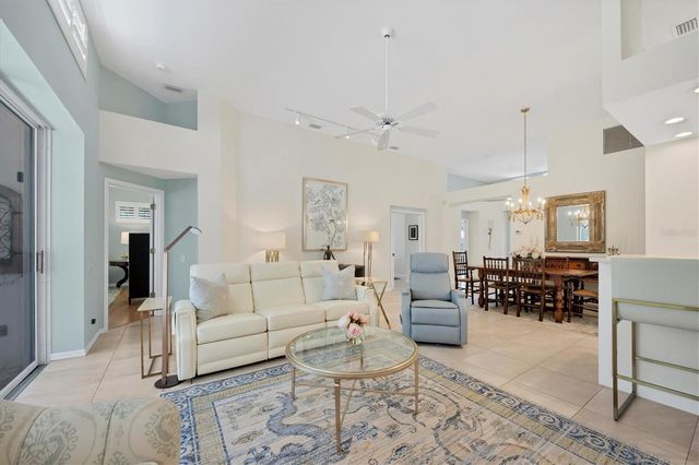 7916 HAMPTON COURT, University Park, FL 34201