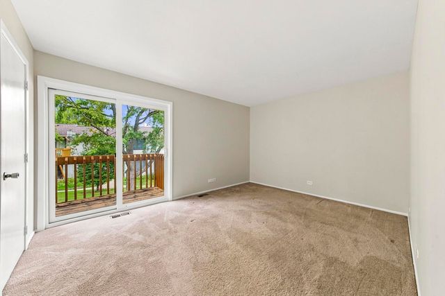 43 Constitution Court 43, Vernon Hills, IL 60061