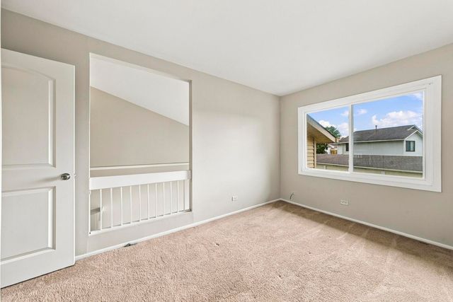 43 Constitution Court 43, Vernon Hills, IL 60061
