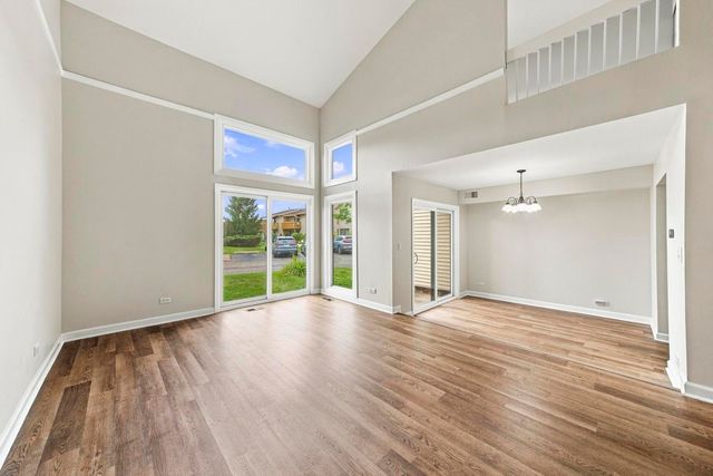 43 Constitution Court 43, Vernon Hills, IL 60061