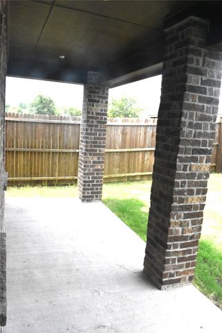 111 Real Quiet Lane, Caddo Mills, TX 75135