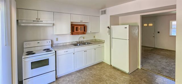105 N Maple Avenue, Fairborn, OH 45324