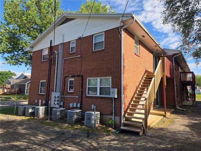 105 N Maple Avenue, Fairborn, OH 45324