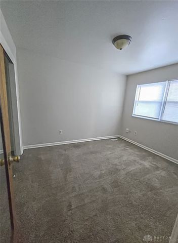 105 N Maple Avenue, Fairborn, OH 45324