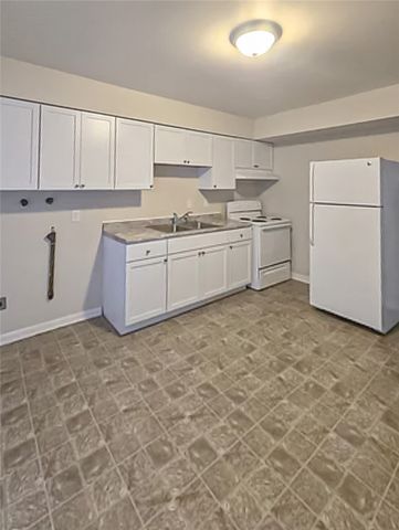 105 N Maple Avenue, Fairborn, OH 45324
