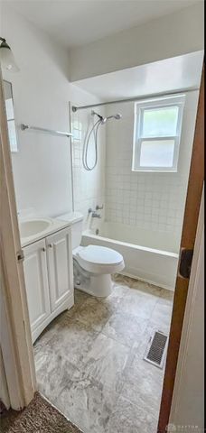 105 N Maple Avenue, Fairborn, OH 45324