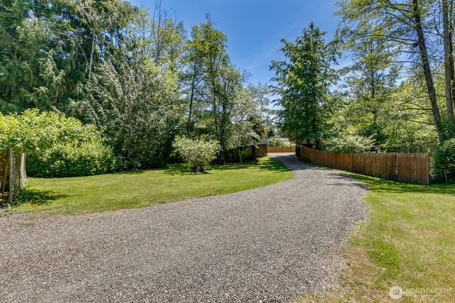 3827 212Th Street SW, Lynnwood, WA 98036