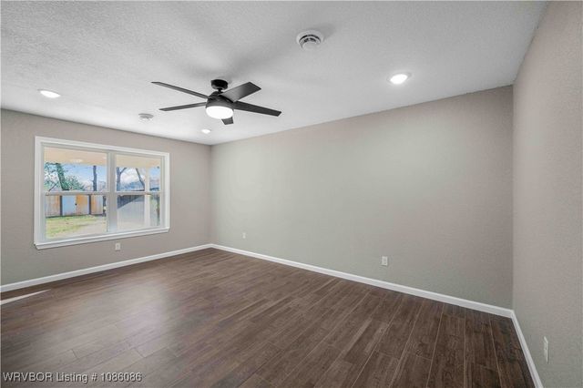 412 7th Street, Barling, AR 72923