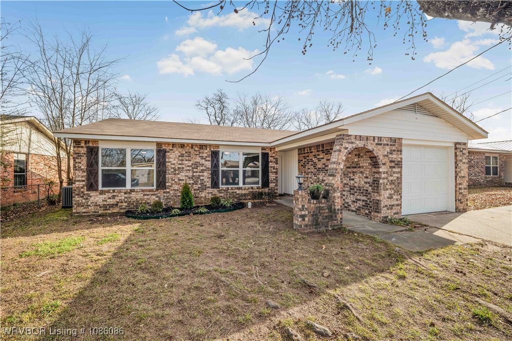 412 7th Street, Barling, AR 72923