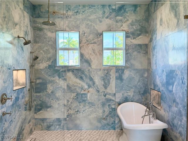 218 Dan River CT, Marco Island, FL 34145