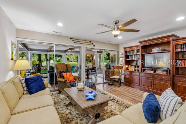 2 Woodbine Pl Apt 47, Hilton Head Island, SC 29928