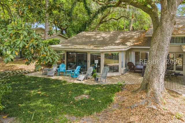 2 Woodbine Pl Apt 47, Hilton Head Island, SC 29928