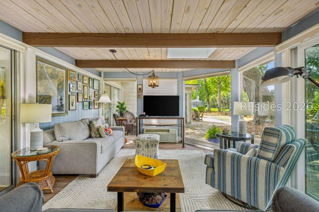 2 Woodbine Pl Apt 47, Hilton Head Island, SC 29928