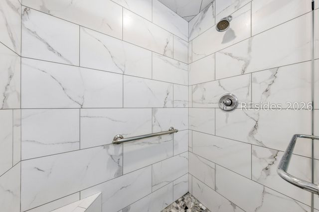 2 Woodbine Pl Apt 47, Hilton Head Island, SC 29928