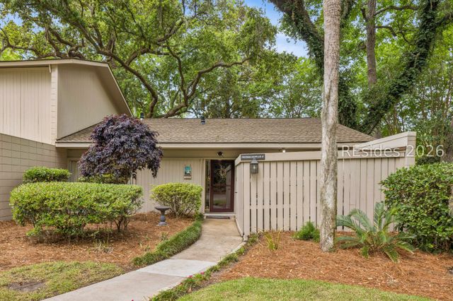 2 Woodbine Pl Apt 47, Hilton Head Island, SC 29928