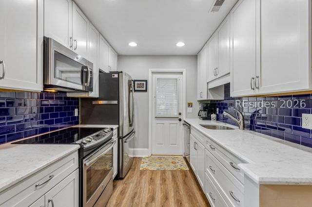 2 Woodbine Pl Apt 47, Hilton Head Island, SC 29928